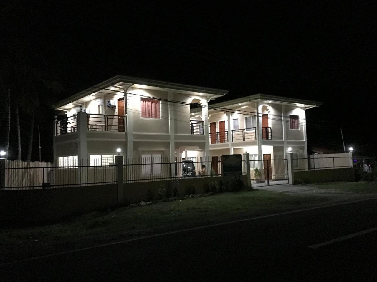 Rising Sun Pension House Oslob Esterno foto