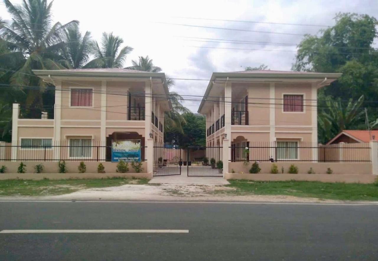 Rising Sun Pension House Oslob Esterno foto